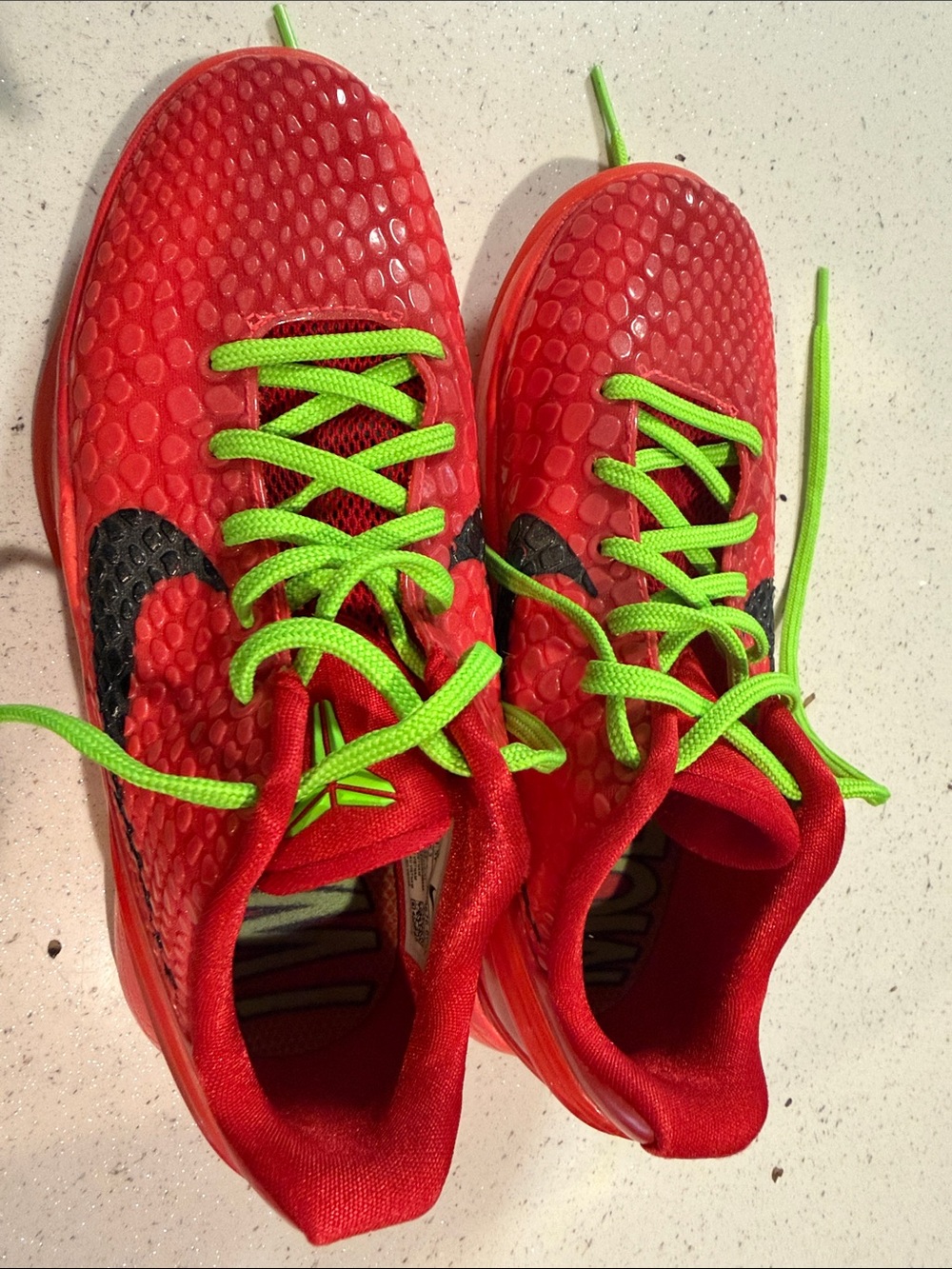 Nike Kids' Kobe 6 reverse grinch 350$ 3.5